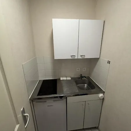 Apartment Centre *