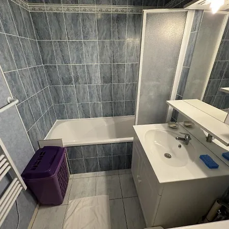 Centre Apartment *